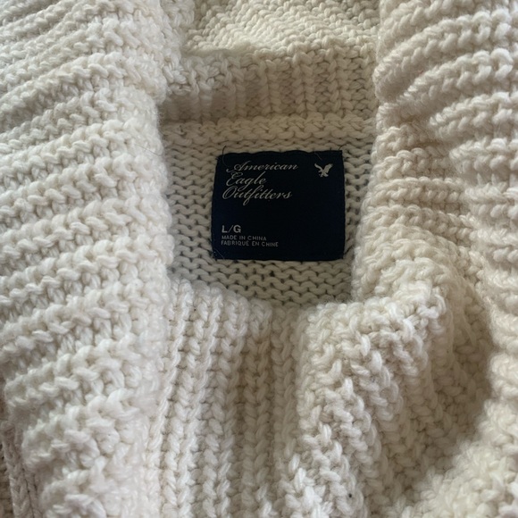 Cream Cowl neck American Eagle sweater - Picture 4 of 4